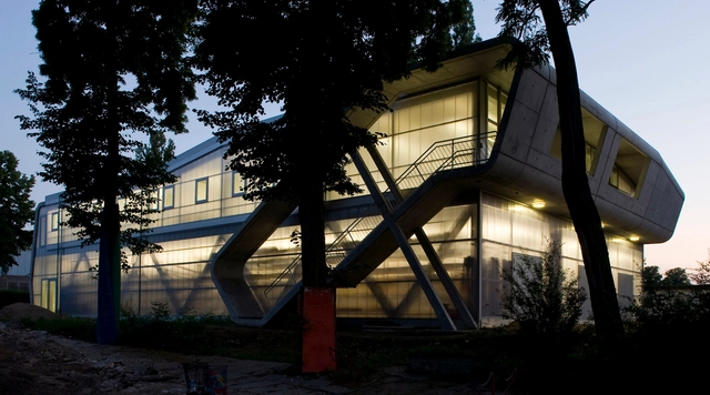 Centro de Deportes acuaticos / Oliver Mang Architekten - Arquitectura Deportiva