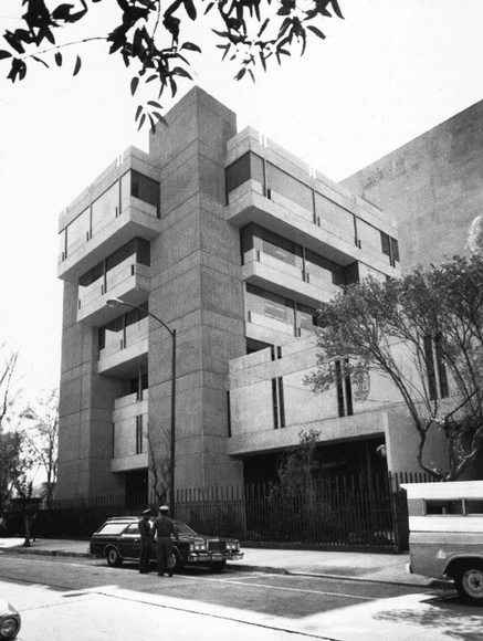 Clásicos de Arquitectura: Embajada de Japón en México / Kenzo Tange + Pedro Ramírez Vázquez + Rosen Morrison - Embajada, Fachada