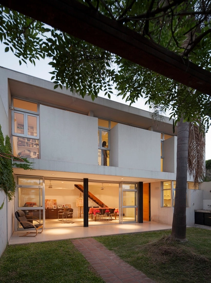 Casa Interior / Rosana Sdrigotti  + Julio Cavallo - Renovação