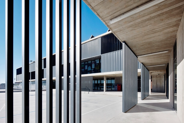 Escola Isabel Besora / NAM Arquitectura - Escuelas
