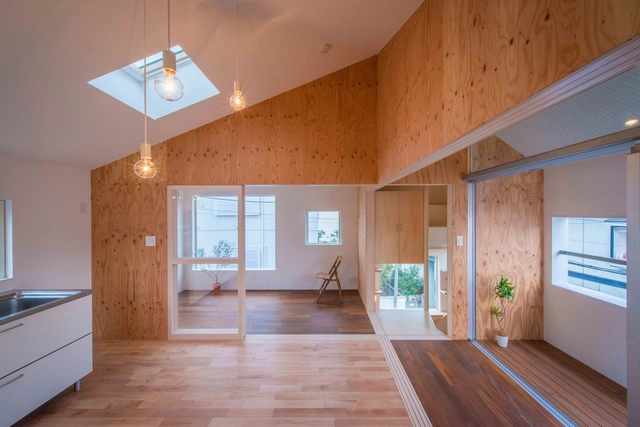House in Kitakarasuyama / Mizuishi Architect Atelier - Houses, Kitchen, Door, Beam, Facade, Countertop, Chair, Table