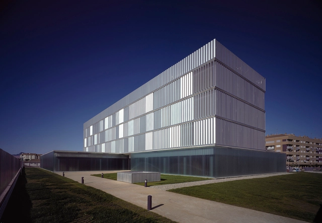 Quartel da Polícia em Logroño / Matos-Castillo Arquitectos - Delegacia De Polícia