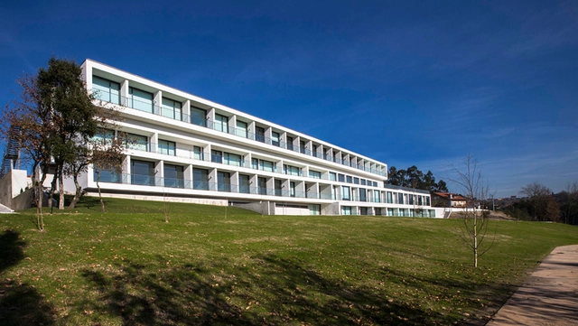 Edifício residencial para idosos / Atelier d'Arquitectura J. A. Lopes da Costa - Habitação Coletiva