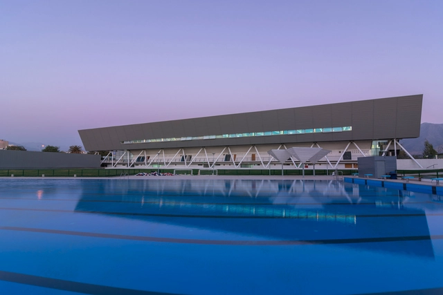 Centro Acuático Estadio Nacional / Iglesis Prat Arquitectos - Piscina, Fachada