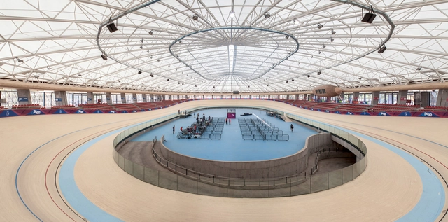 Velódromo Peñalolén / Iglesis Prat Arquitectos - Pista De Carreras