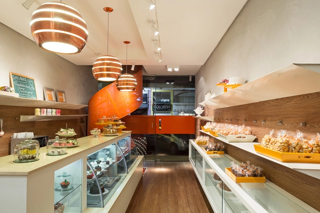 Lale Café e Doceria / Estúdio Mova - Cafeterias, Escada, Bancada