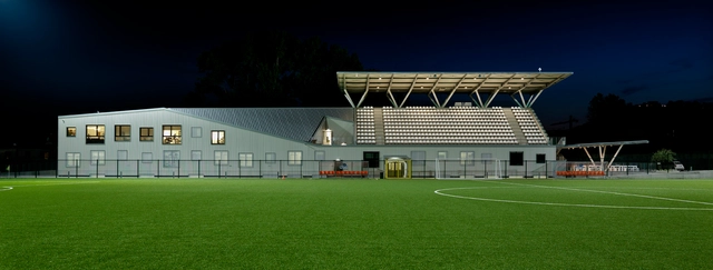 Complejo Deportivo Ferdeghini / Frigerio Design Group - Recreación Y Entrenamiento