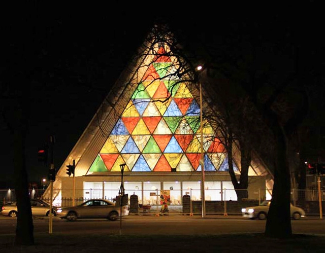 Premio Pritzker 2014: Catedral de Cartón de Shigeru Ban en Nueva Zelanda - Imagen Principal