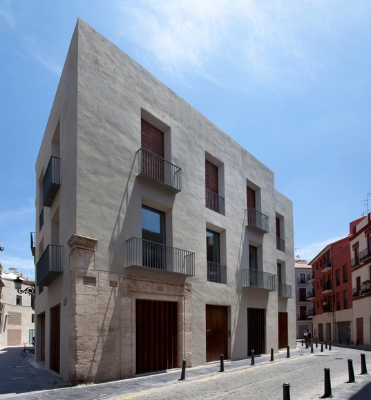 Habitação-Estúdio Em El Carmen  / Ramón Esteve - Casas
