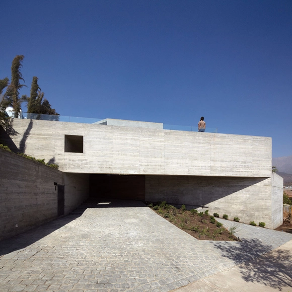 Casa mirador de Los Dominicos / Mario Carreño Zunino & Piera Sartori del Campo - Casas