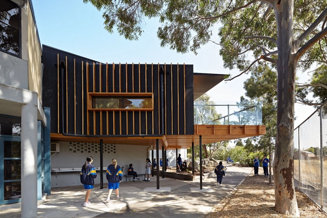 Renovation and Extension At St Monica's College / Branch Studio Architects - Extension, Courtyard, Facade
