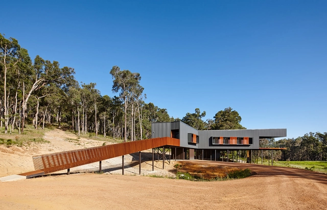 Nannup Holiday House / Iredale Pedersen Hook Architects - Houses, Facade