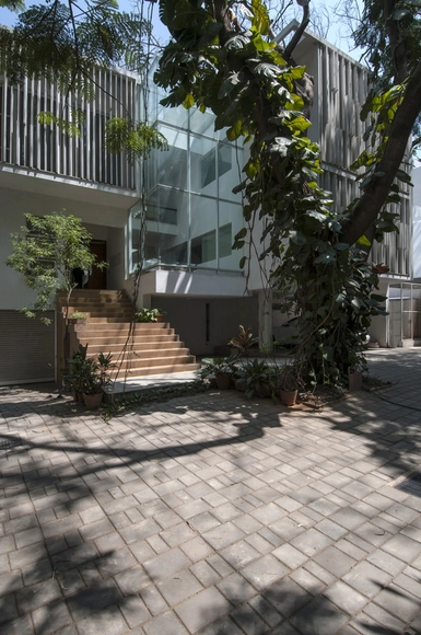 Vivienda en Wilson Garden / Architecture Paradigm - Casas