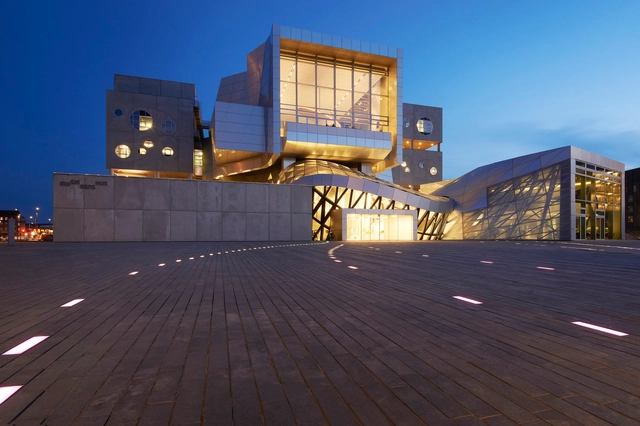 Casa da Música / Coop Himmelb(l)au - Centro Cultural