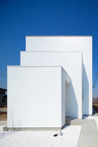 Casa Reflectante Ripples  / Kichi Diseño Arquitectónico - Casas