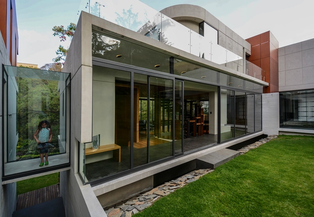 Casa Bosque / Materia Arquitectónica - Casas, Jardín, Fachada, Puerta
