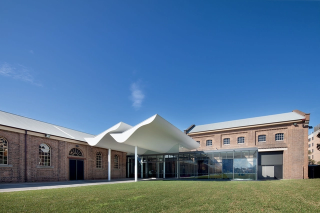 Newcastle Museum / Francis-Jones Morehen Thorp - Museum, Facade