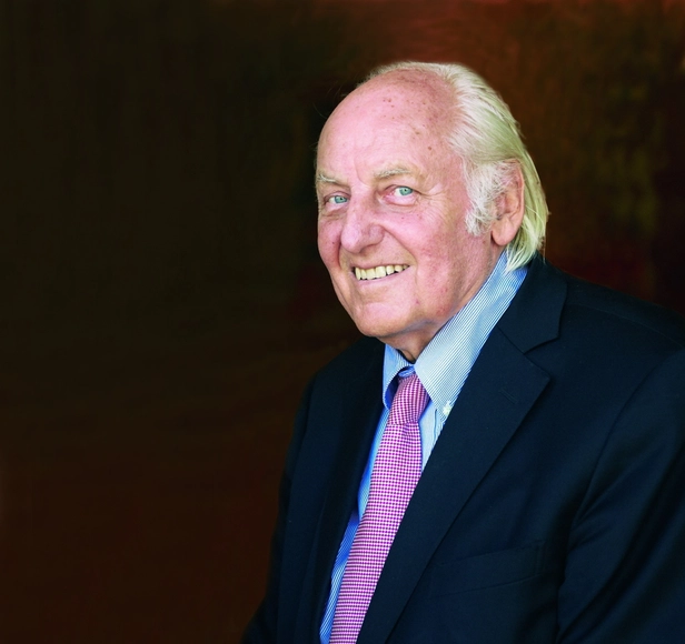 Falece Hans Hollein, vencedor do Prêmio Pritzker de 1985 - Imagem de Destaque
