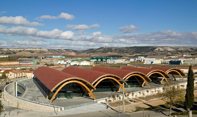 Bodegas Protos / Richard Rogers + Alonso y Balaguer - Vinícola