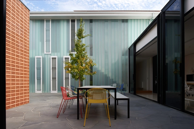 Casa das Três Partes / Albert Mo Architects - Remodelação