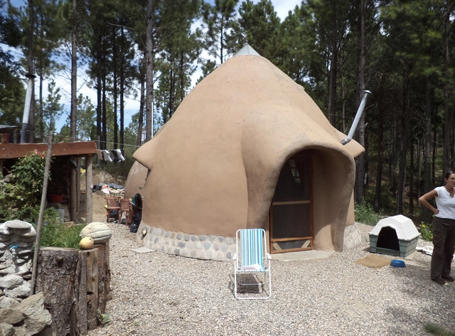Una casa de cúpulas de barro en Argentina - Imagen Principal