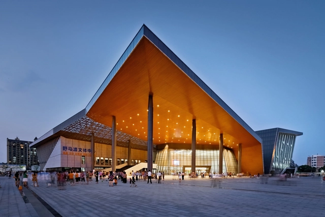 Centro de Deportes y Cultura ZHOUSHI / UDG YangZheng Studio - Centro Cultural
