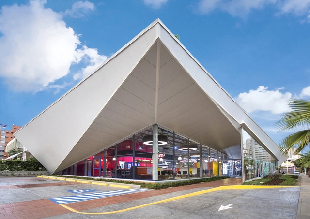 Supermercado De Candido Express / NMD l NOMADAS - Mercado, Fachada