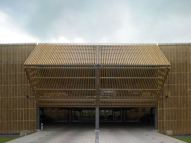 Estacionamento da sede Ernsting / Birk Heilmeyer und Frenzel Architekten - Estacionamento