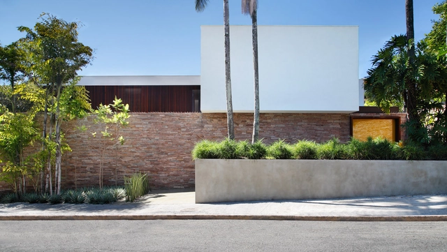Casa AH / Studio Guilherme Torres - Casas