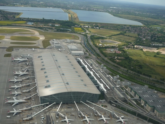 Boris Johnson Enlists 3 Practices to Envisage the Future of Heathrow - Featured Image