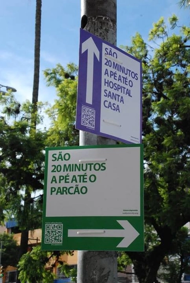 Iniciativa propõe placas de orientação para pedestres em Porto Alegre - Imagem de Destaque