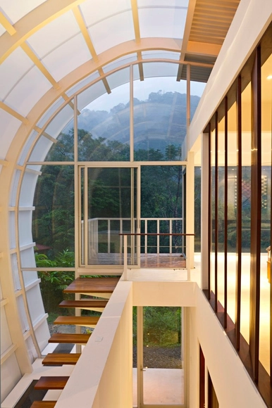 Residência Moon / ROBLESARQ - Casas