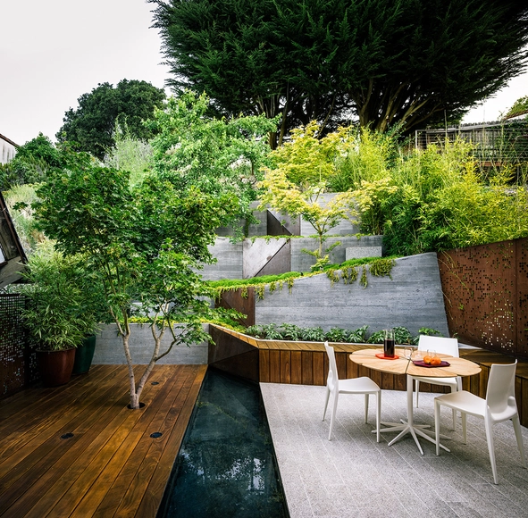 Arquitectura y Paisaje: Hilgard Garden, una sala de estar al aire libre por Mary Barensfeld Architecture - Arquitectura Residencial