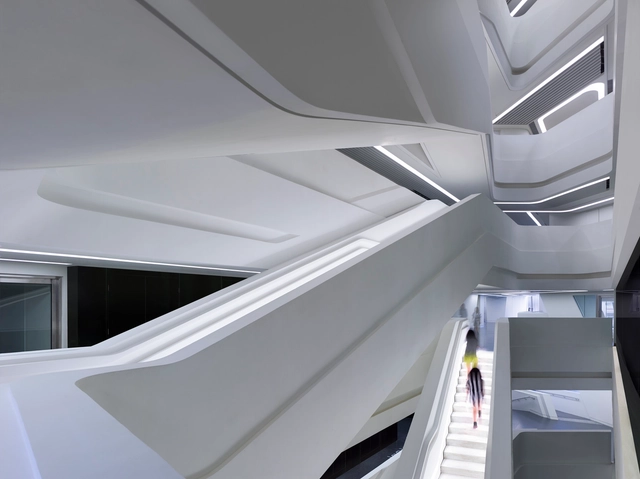 Torre de Innovación Jockey Club/ Zaha Hadid Architects - Universidad