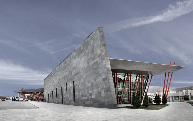 Terminal de Ônibus Oeste de Kayseri / Bahadir Kul Architects - Rodoviária
