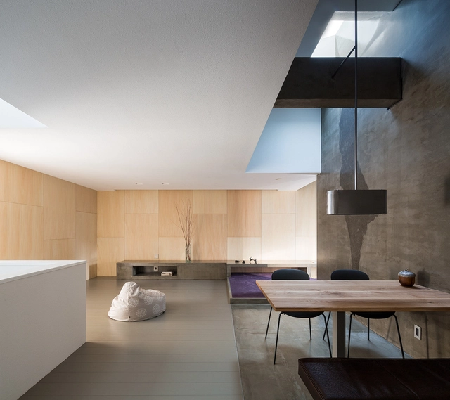 Tuneful House / FORM | Kouichi Kimura Architects - Houses, Kitchen, Beam, Table, Countertop, Chair