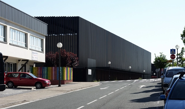 Gordailu Building  / Astigarraga y Lasarte - Cultural Center