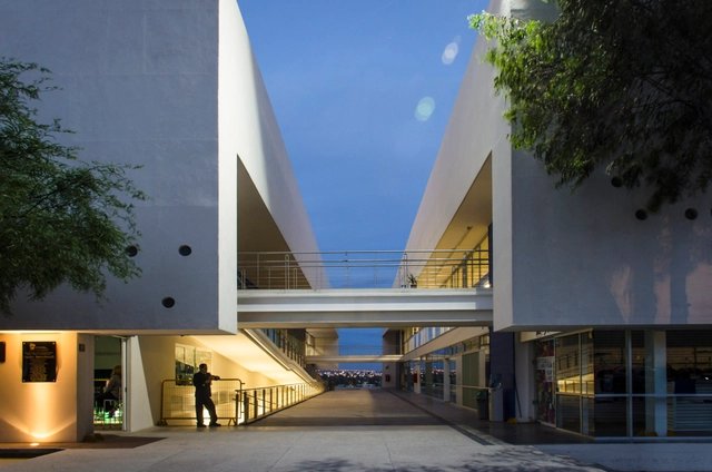 Dae Student Building / Arkylab + Mauricio Ruiz - Offices