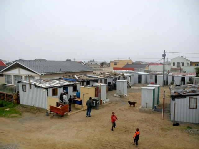 Cidade do Cabo adota uma estratégia incomum para qualificar assentamentos informais - Imagem de Destaque