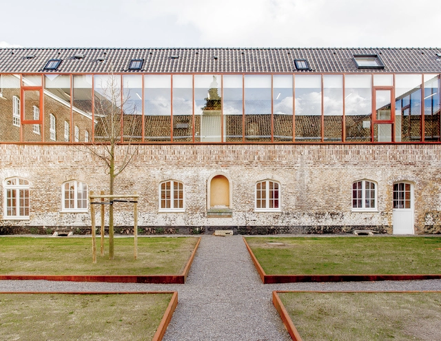 Conversión de Capilla Clarenhof / a2o architecten - Remodelaciones