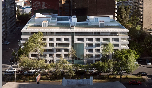 Condominio de Apartamentos Meridiano Residencial / Serrano Arquitectos y Asociados S.C - Apartamentos, Fachada