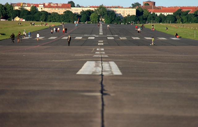 Tempelhof Airport Plans Denied by Berlin Voters - Featured Image