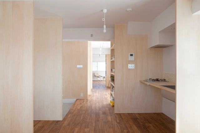 Habitación de Múltiples Capas / Camp Design Inc + Sumosaga Fudosan - Interiores De Apartamentos