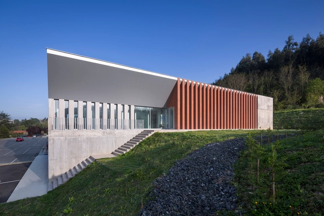 COAS Offices and Headquarters / Otxotorena Arquitectos - Offices, Facade