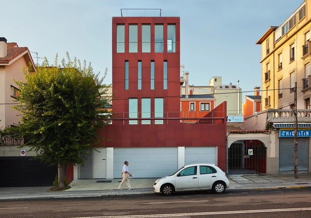 Casa Mercedes En La Ciudad Jardín / CREUSeCARRASCO Arquitectos - Casas