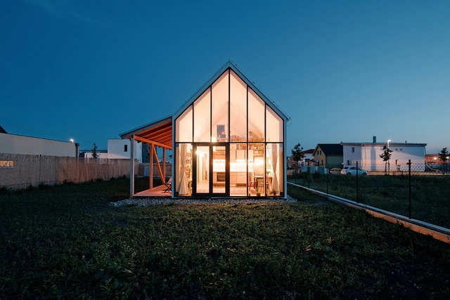 IST-Family House / JRKVC - Casas
