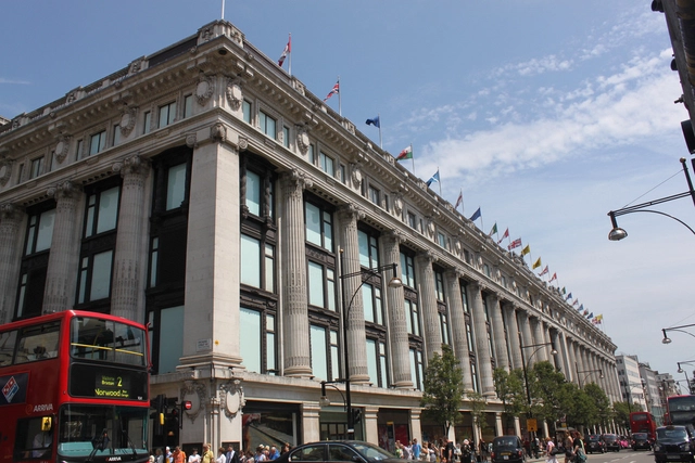 David Chipperfield Picked to Remodel Selfridges' London Store - Featured Image