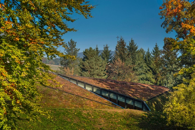 KCEV / Petr Hajek Architekti  - Otros Edificios