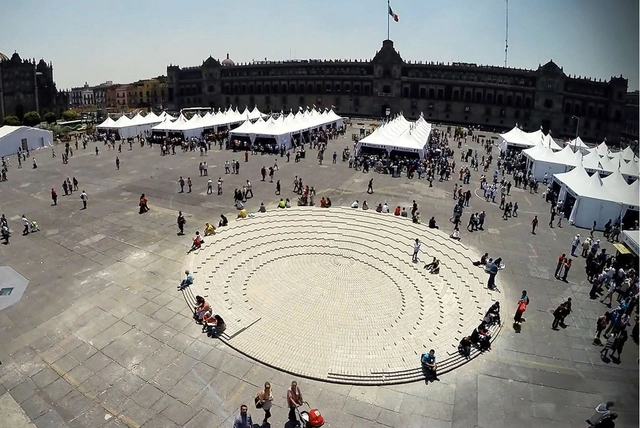El Zócalo: Una plaza temporal con material reutilizable en México - Imagen Principal