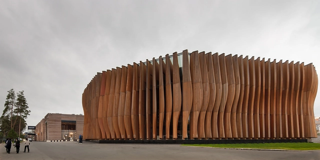 Luxury Village y Mercury Theatre / Meganom - Centros Comerciales